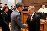 Prof. Józef Woźniak otrzymuje Krzyż Kawalerski Orderu Odrodzenia Polski od Szefa Kancelarii Prezydenta, Ministra Sławomira Nowaka